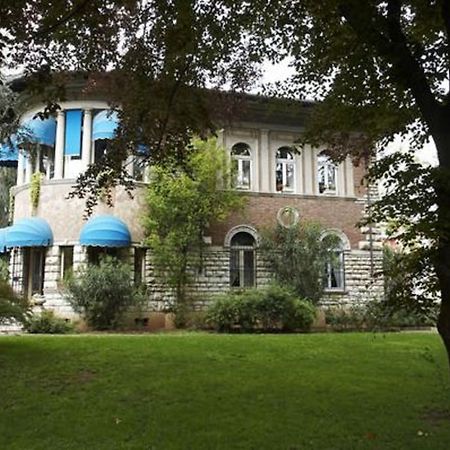 Villa V Брешия Экстерьер фото